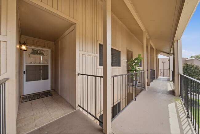 Building Photo - 15575 Marina Dr