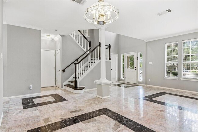 Building Photo - 2813 Cortez Dr