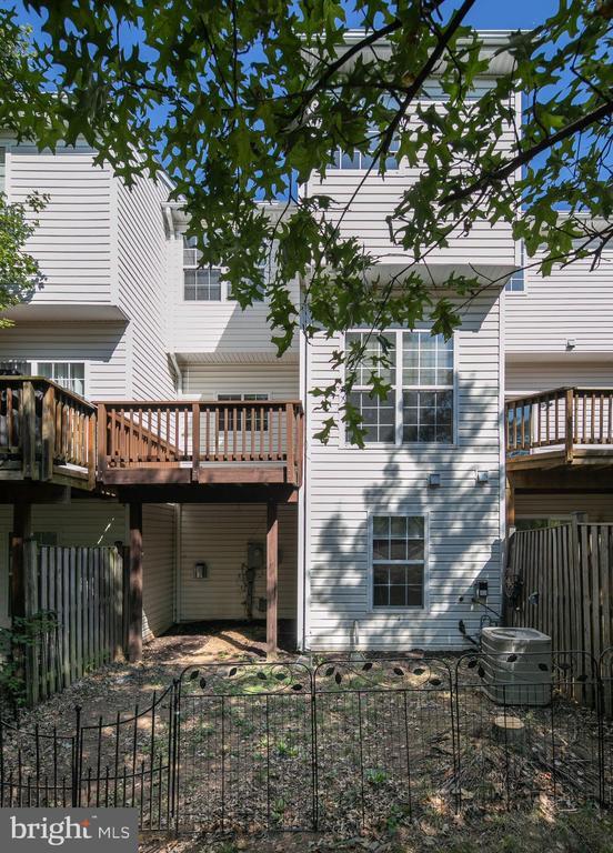 Building Photo - 8611 Ellesmere Way