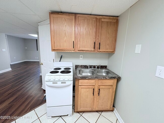 Building Photo - 9605 Glenawyn Cir