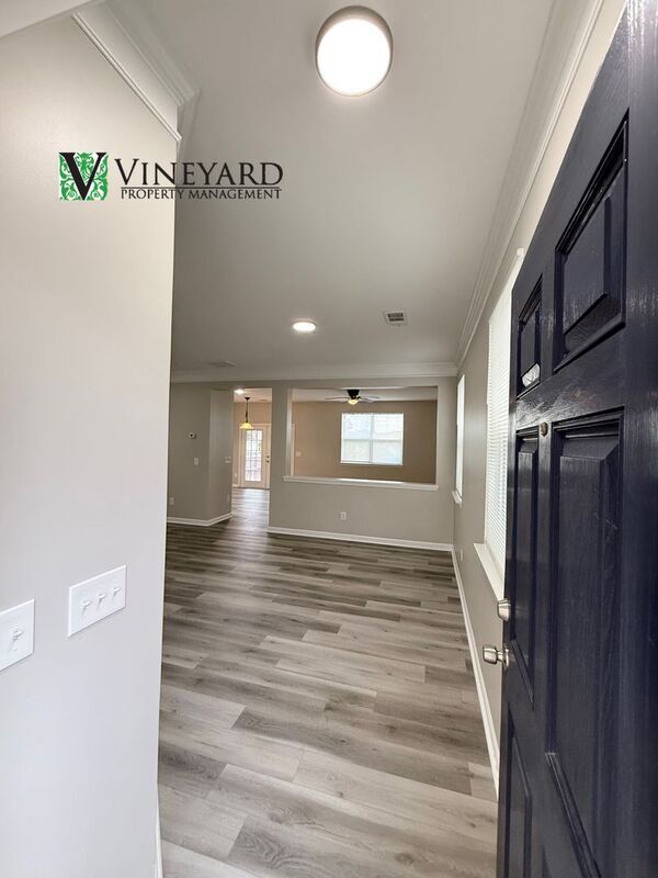 Building Photo - 116 Silver Bow Ln