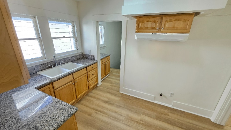 Building Photo - 3220 W 2nd St