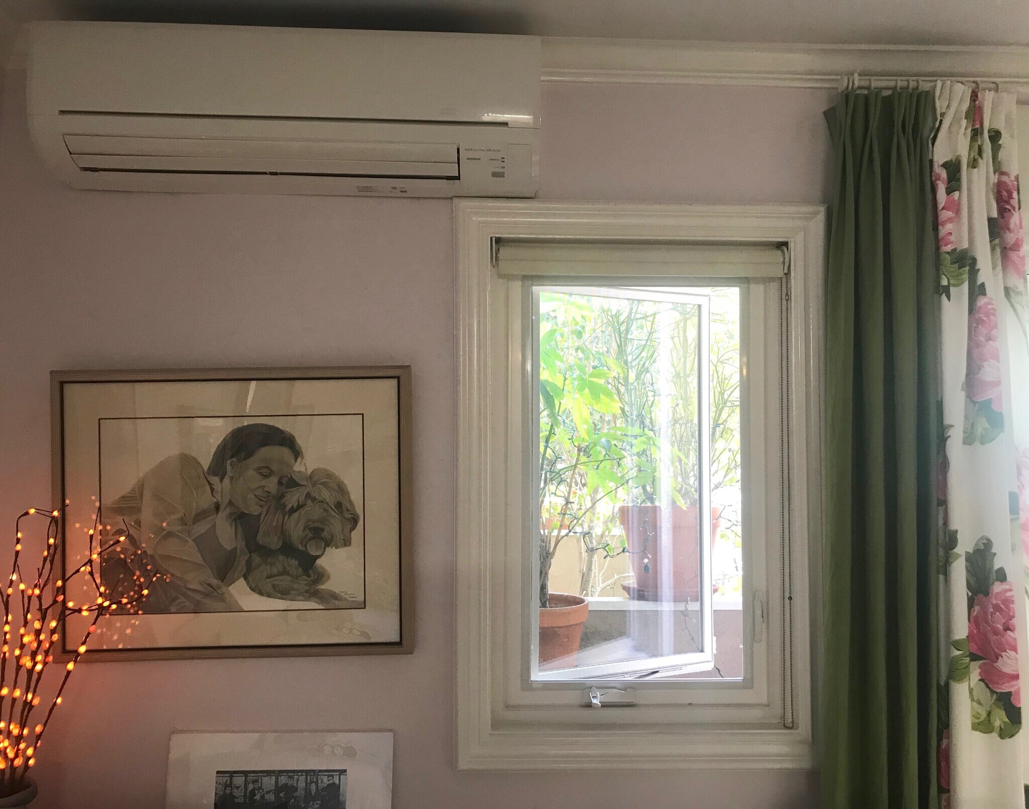 Building Photo - 1345 N Fuller Ave