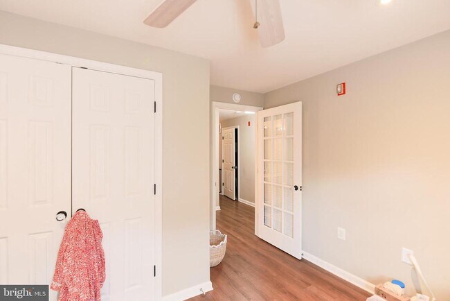 Building Photo - 1405 Roundhouse Ln