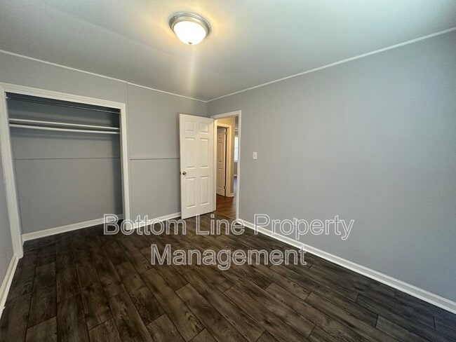 Building Photo - 1261 Thelbert Dr