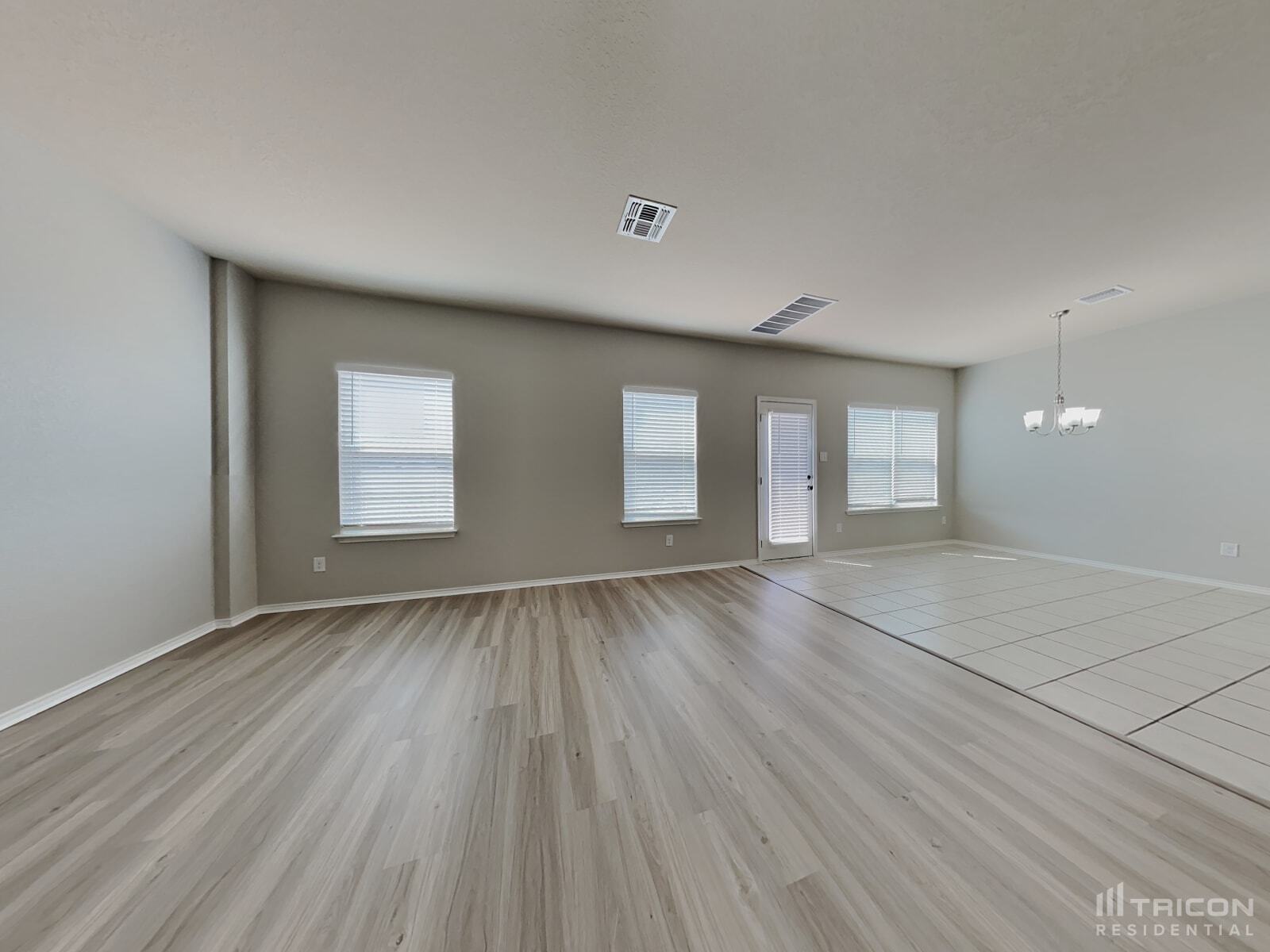 Building Photo - 214 Tallow Trl