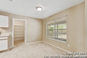 Building Photo - 10515 Talon Point