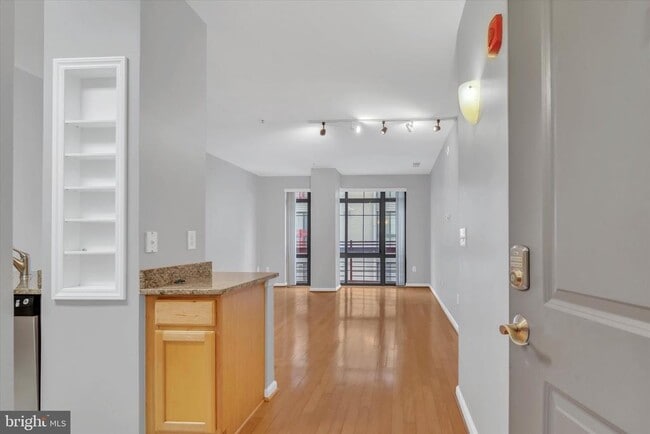 Building Photo - 7923 Eastern Ave NW