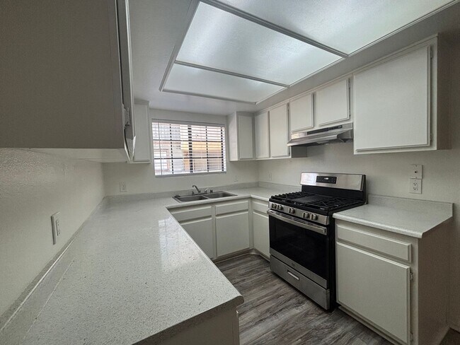 Building Photo - Orange Grove, 1232-1234