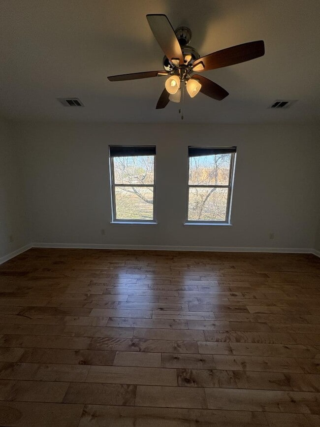 Building Photo - 735 Tulip Grove Rd