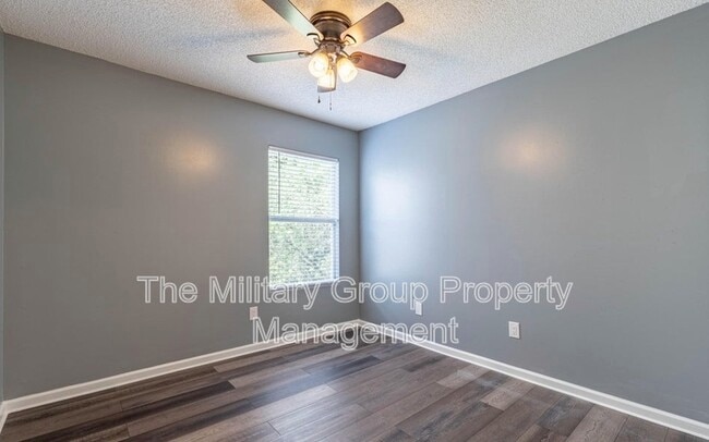 Building Photo - 3390 Millcrest Pl