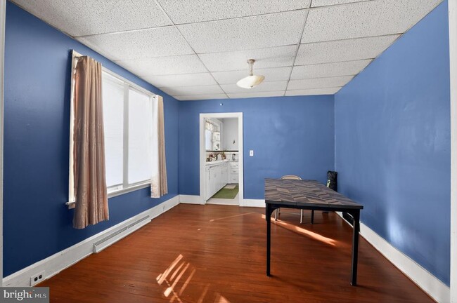 Building Photo - 2041 W Main St