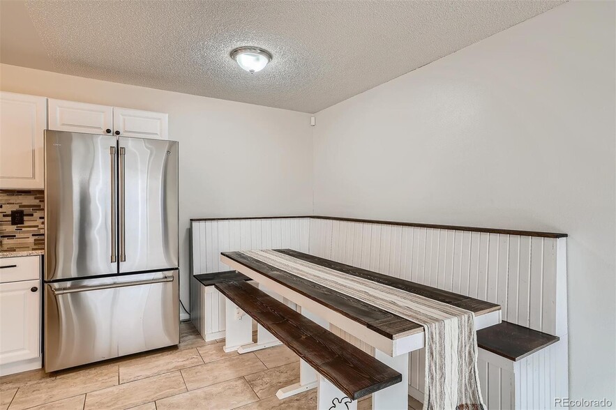 Dining (1st Floor) - 1828 S Ammons St