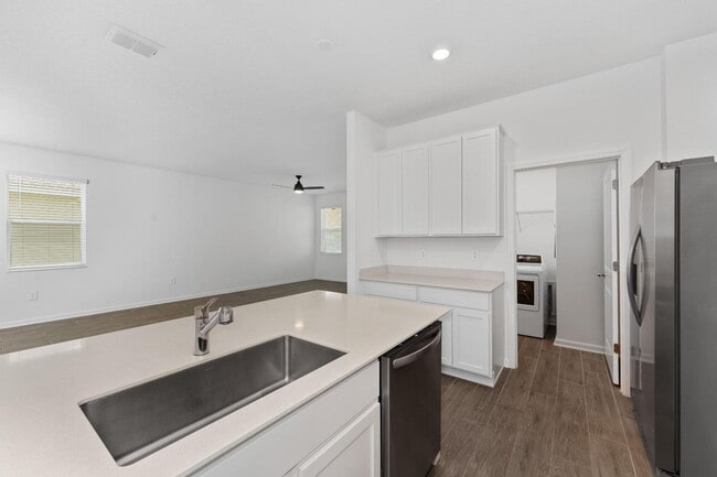Building Photo - KNIGHTSBRIDGE 50S  Single Family Residence