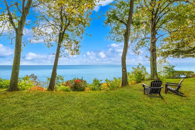 Building Photo - 10046 Sheridan Dr