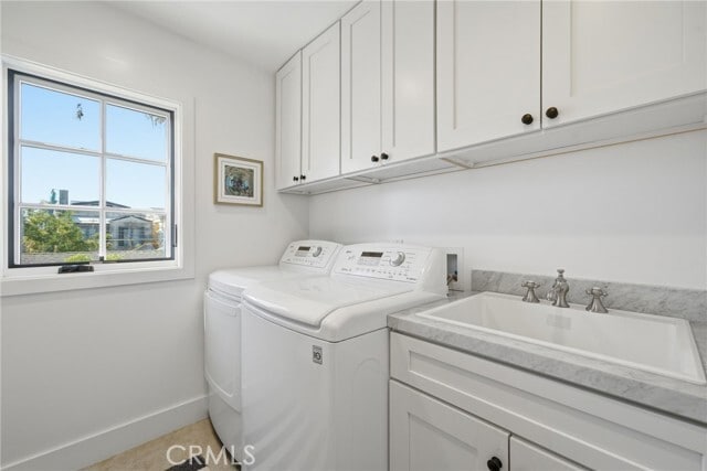 Building Photo - 305 Montero Ave