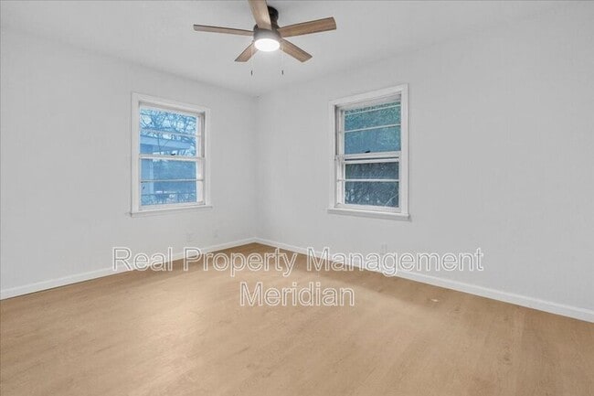 Building Photo - 2424 Cloverdale St