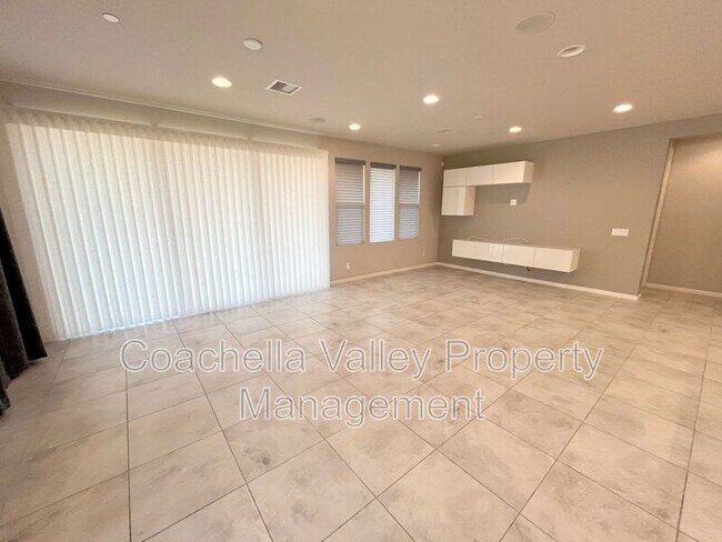 Building Photo - 74374 Xavier Ct