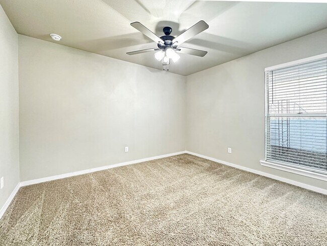 Building Photo - 1337 Masquerade Blvd