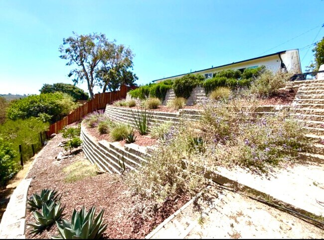 Building Photo - Coming soon! 06-15-26 Newly Remodeled Furnished Oceanside Retreat with Green Space Views 3 bedroo...