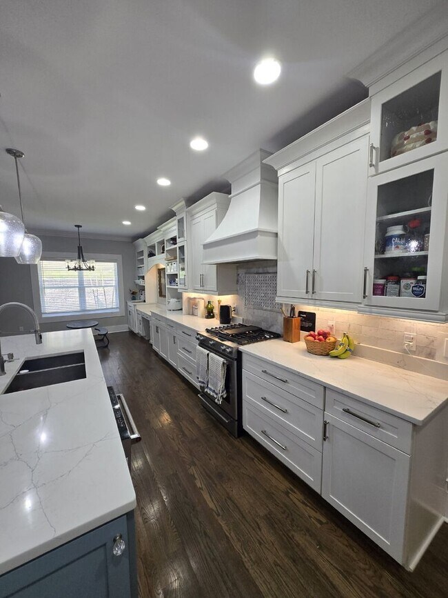 Building Photo - Amazing House In Windstone Available For P...