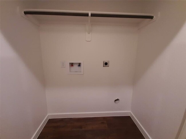 Building Photo - 25539 Starling Ln