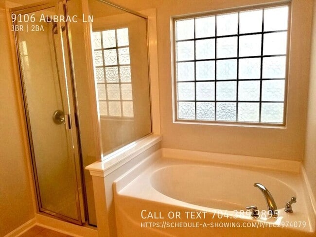 Building Photo - 9106 Aubrac Ln