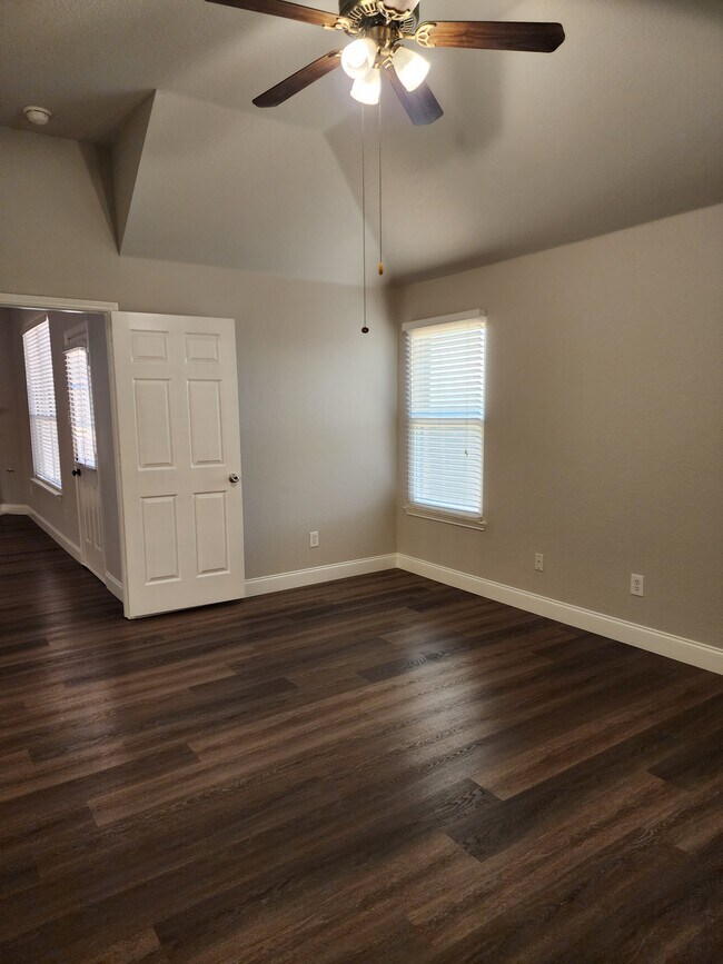 Building Photo - 2827 Saddlebred Trail
