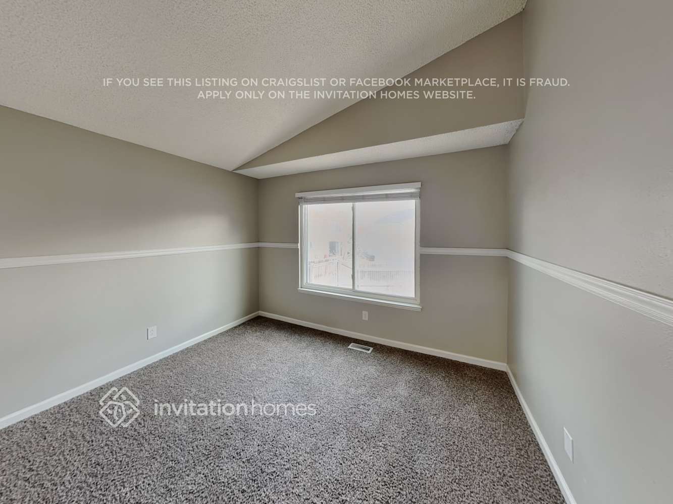 Building Photo - 4120 E 134th Dr