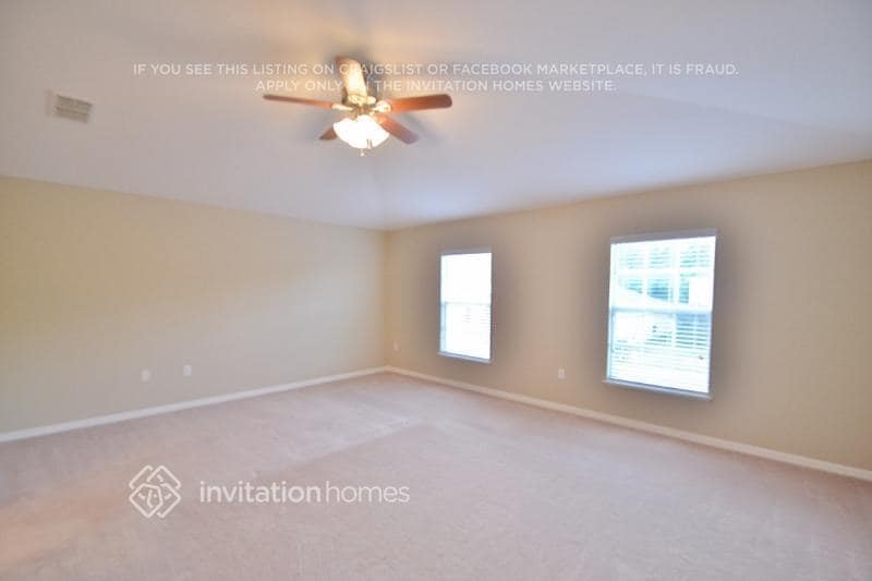 Building Photo - 16536 Corner Lake Dr