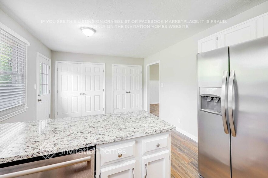 Building Photo - 108 Redondo Ct S