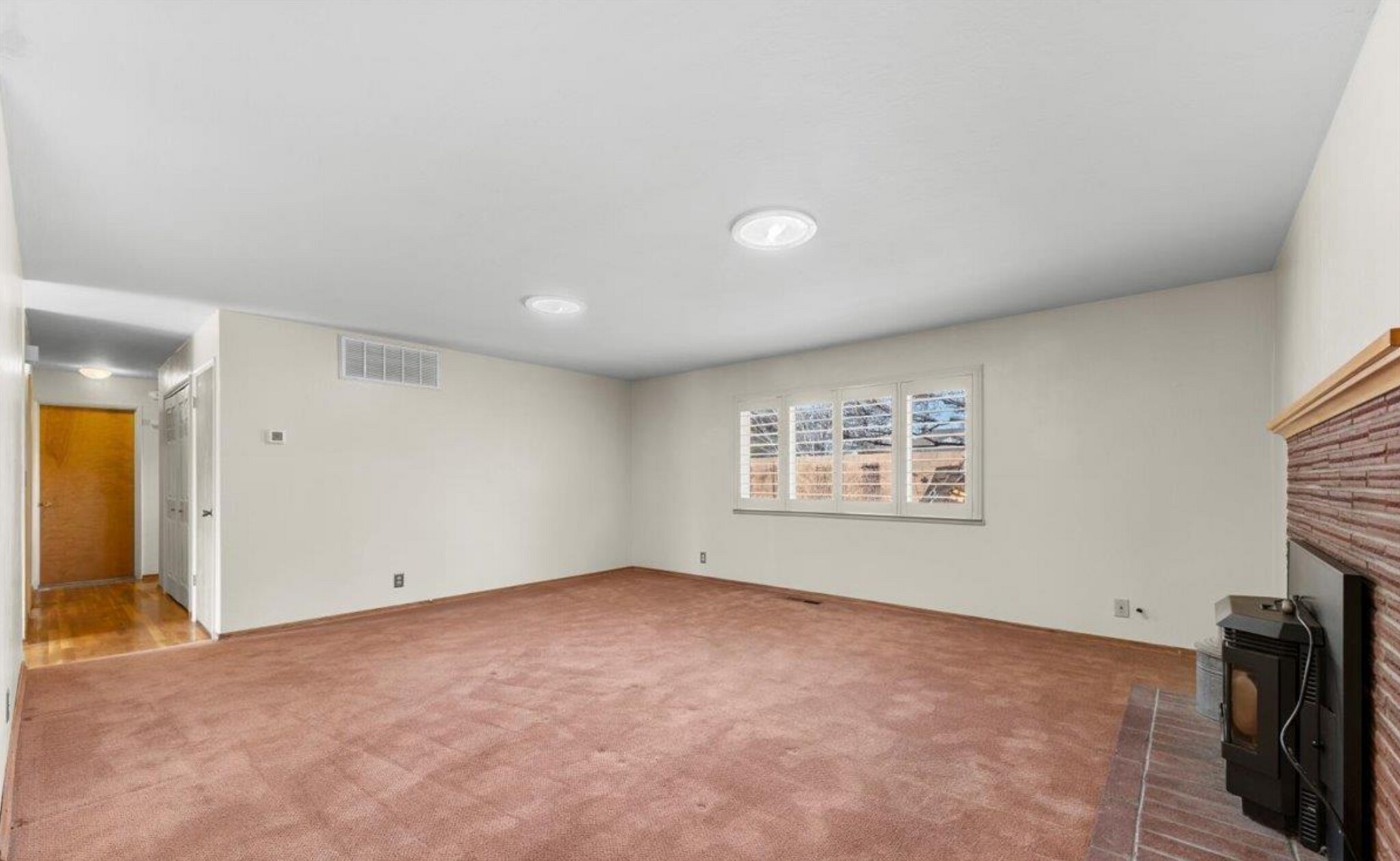 Building Photo - 900 Arleen Way