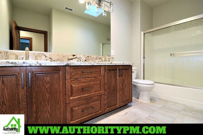 Building Photo - 3071 Bedrock Ln