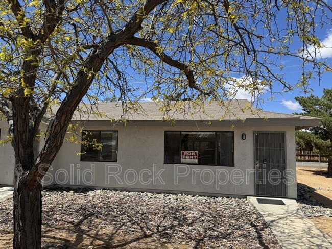 Primary Photo - 3230 N Victor Rd