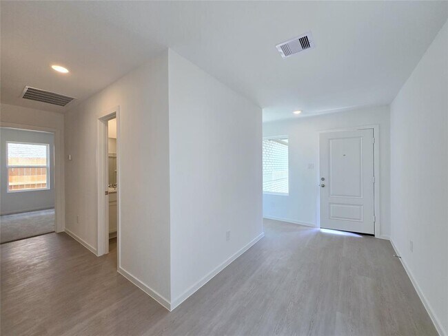 Building Photo - 28722 Texas Sparrow Ln