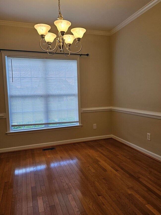 Building Photo - 205 Stillwater Creek Dr