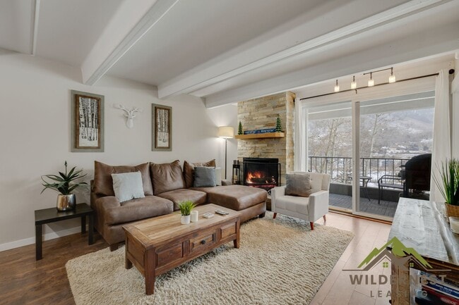 Building Photo - Amazing Views at this Fully Furnished Condo at the Lodge at Lake Dillon