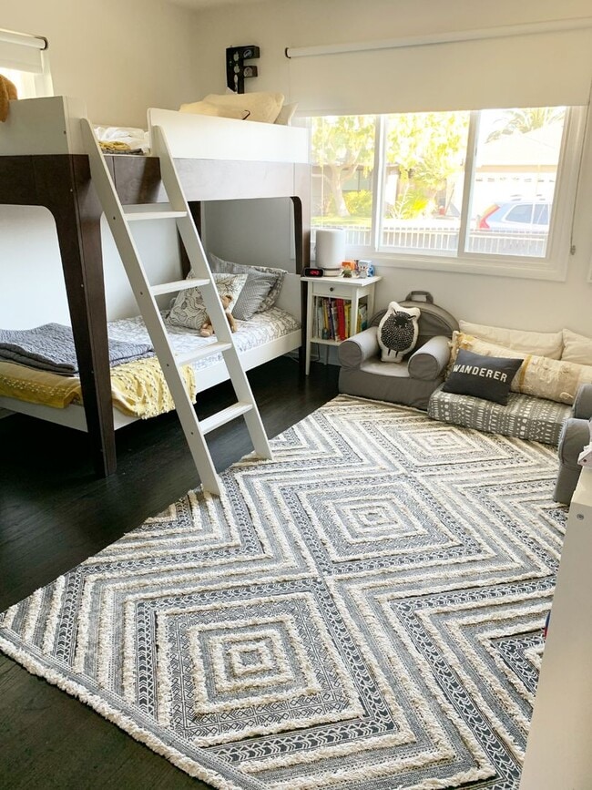 Building Photo - UPDATED THREE BEDROOM TWO BATH ONE-LEVEL EAST CORTE MADERA HOME WITH STUNNING OUTDOOR SPACE