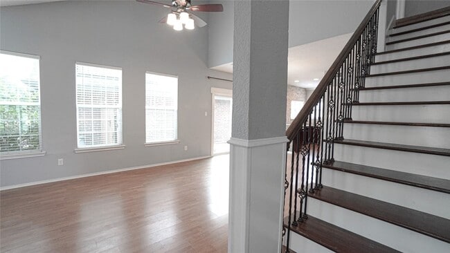 Building Photo - 1512 Wheatfield Dr
