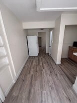 Building Photo - 531 S Highland Ave