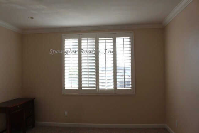 Building Photo - 553 Laguna Dr