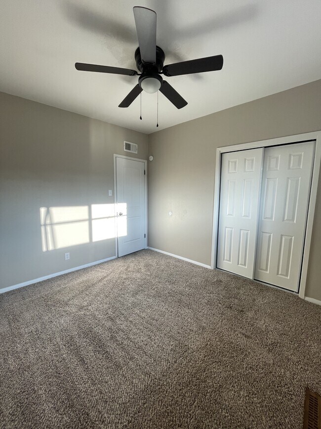 Building Photo - 5113 Wally Dr