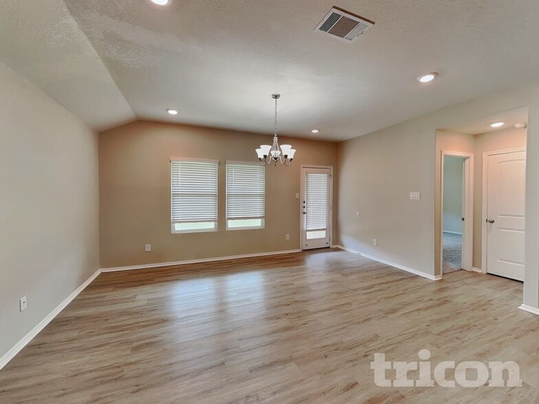 Building Photo - 125 Moonrise Dr