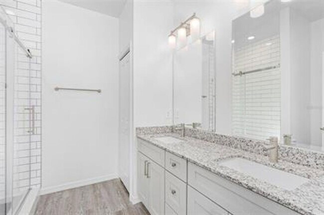 Building Photo - 2122 Armour Rd