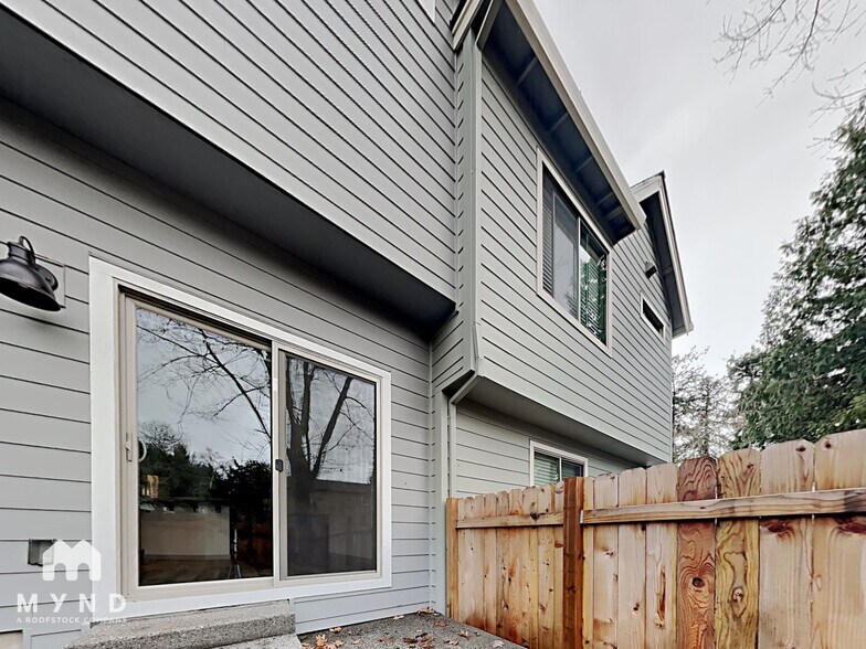 Building Photo - 1217 NW Benton St