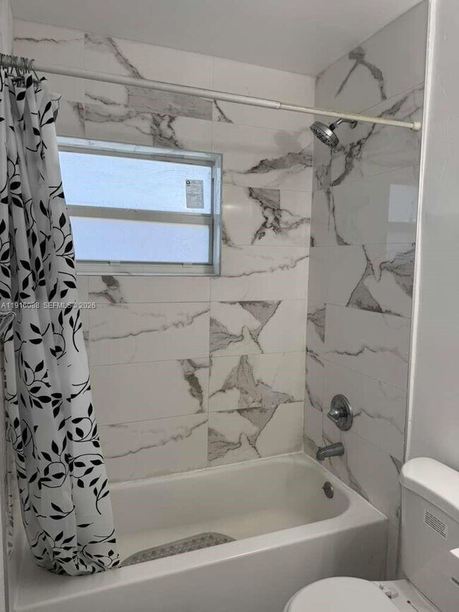 Building Photo - 2150 NW 24th St