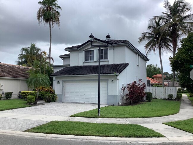 Building Photo - 7330 NW 1st Pl