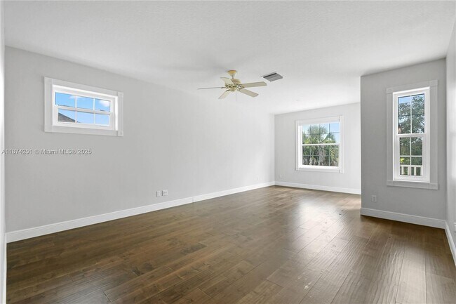 Building Photo - 118 Barbados Dr