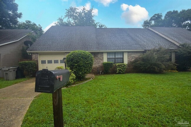 Building Photo - 7061 Heather Oaks Dr