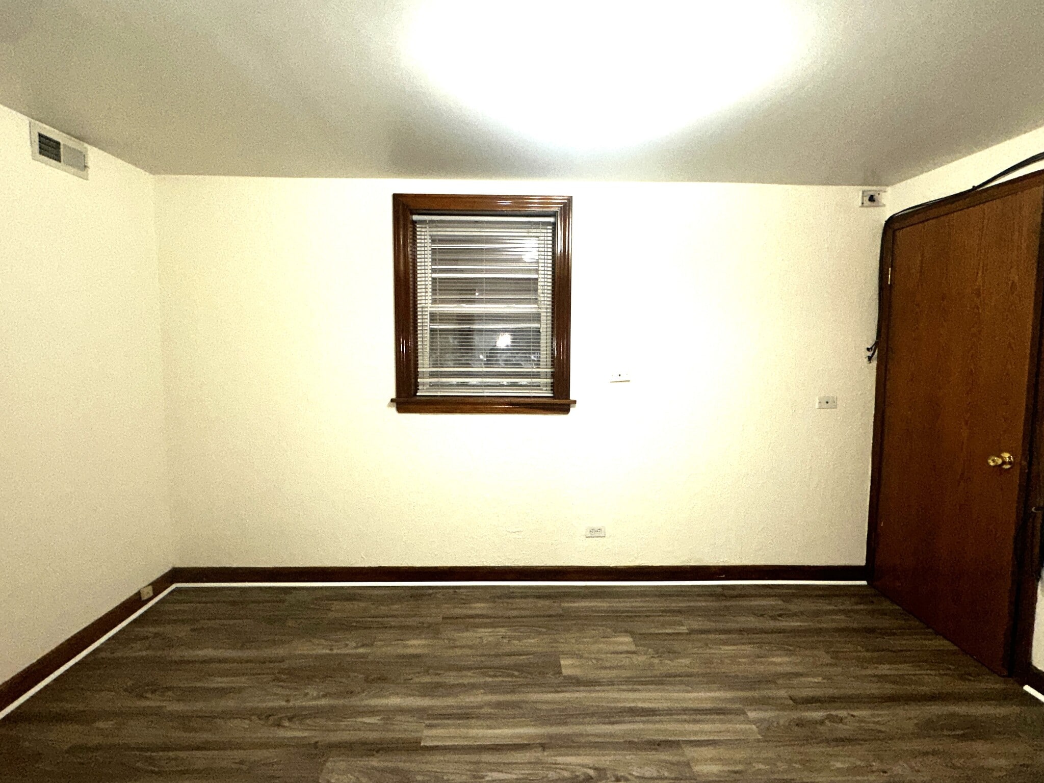 Building Photo - 1328 W Melrose St